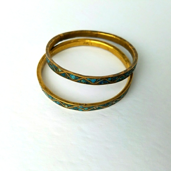 2 Vintage Brass Inlaid Turquoise Bangles Bracelets - Picture 3 of 4